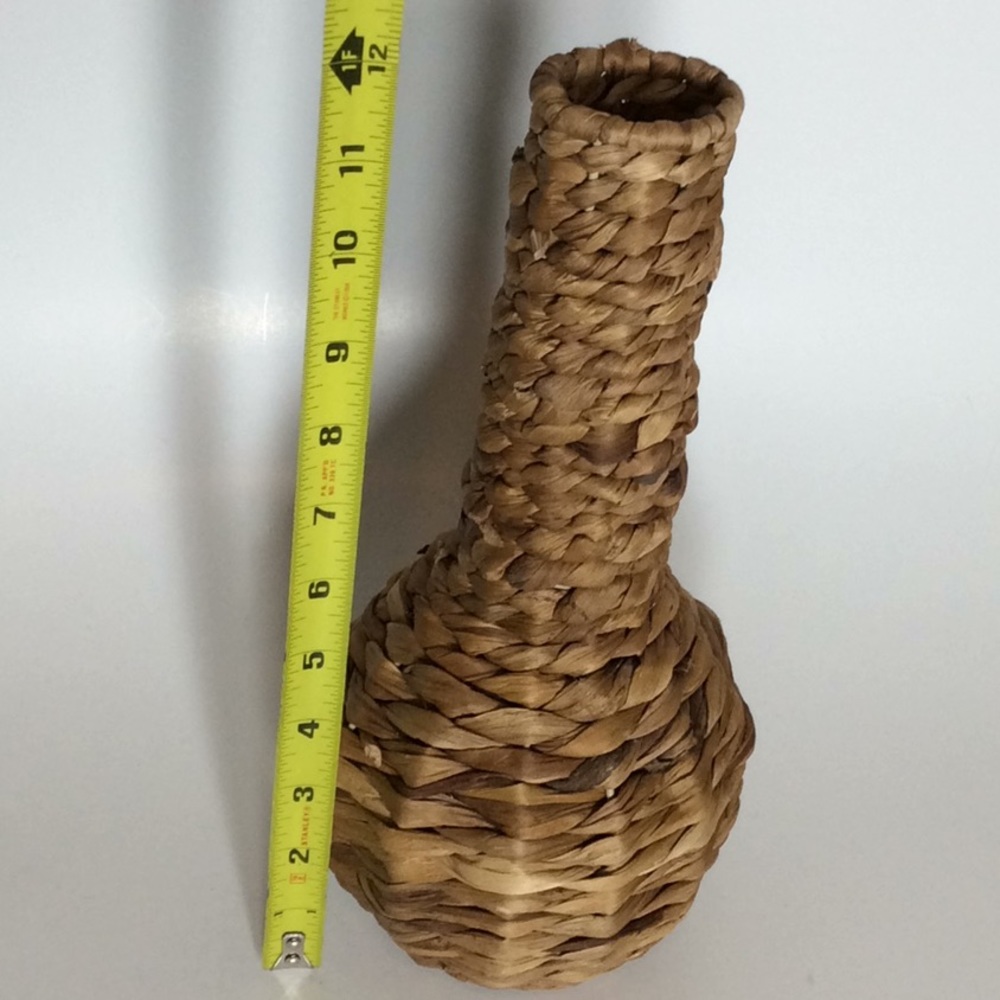 Natural Rattan Vase - Picture 3 of 4
